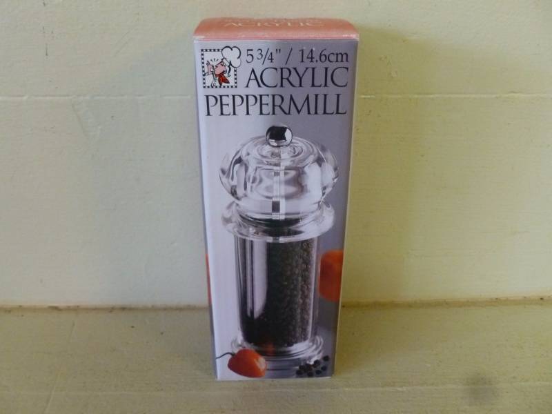 lot 106 image: Pepper Mill