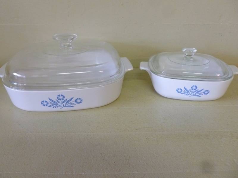 lot 107 image: Corning Ware