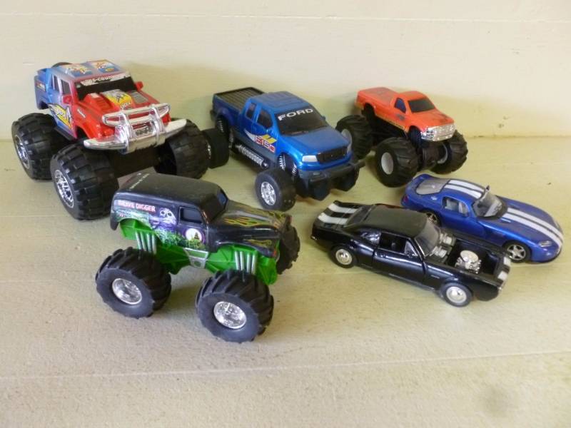 lot 116 image: Toys