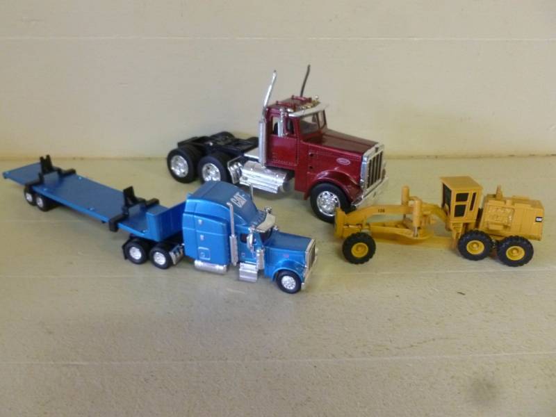 lot 118 image: Die Cast Metal Toys