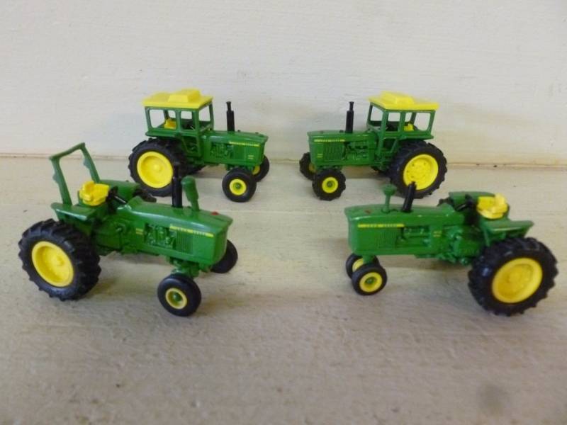 lot 119 image: Ertl - John Deere Tractor