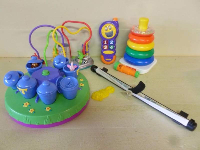 lot 123 image: Toddler Toys