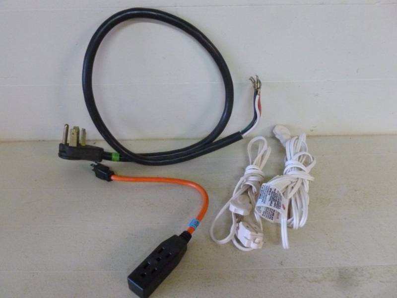 lot 146 image: Extension Cords
