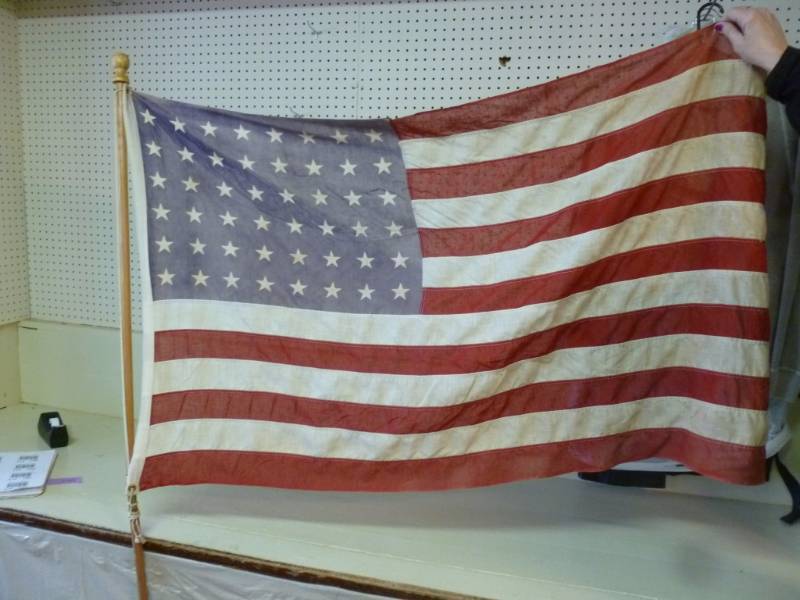 lot 152 image: Vintage U.S Flag