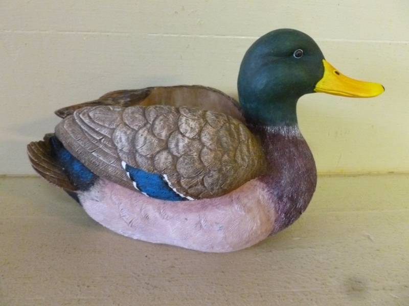 lot 160 image: Duck Planter