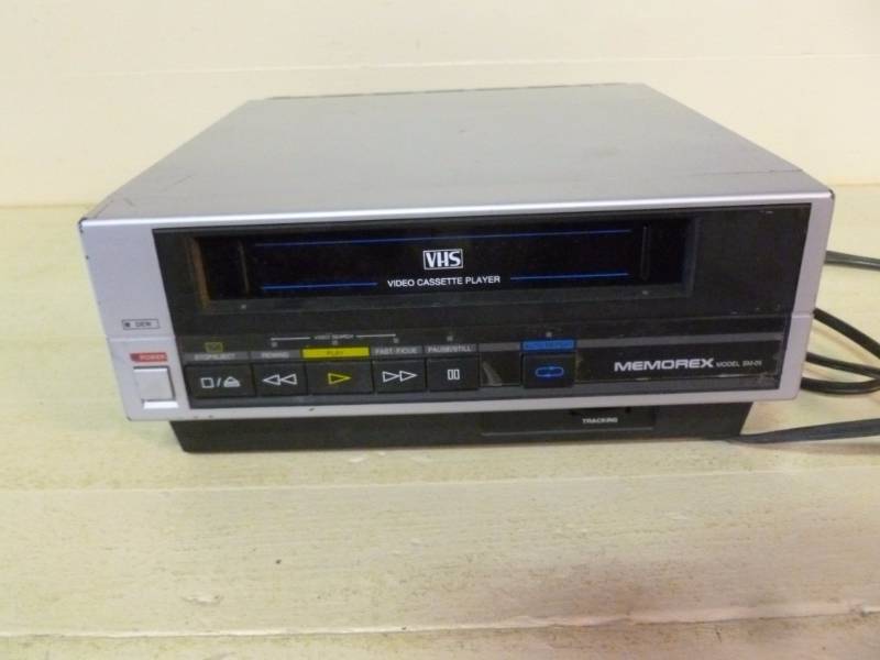lot 164 image: VCR Player