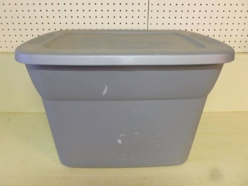 lot 178 image: Storage Tote