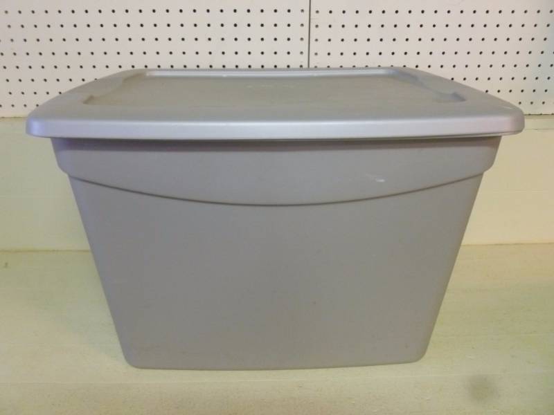 lot 179 image: Storage Tote