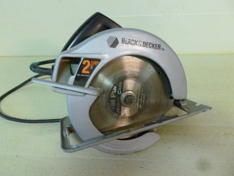 lot 203 image: Circular Saw