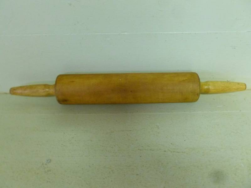 lot 208 image: Vintage Kitchen