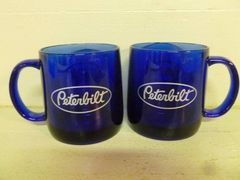 lot 209 image: Peterbilt Items