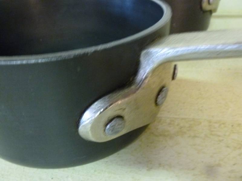 lot 210 image: Commercial Cookware