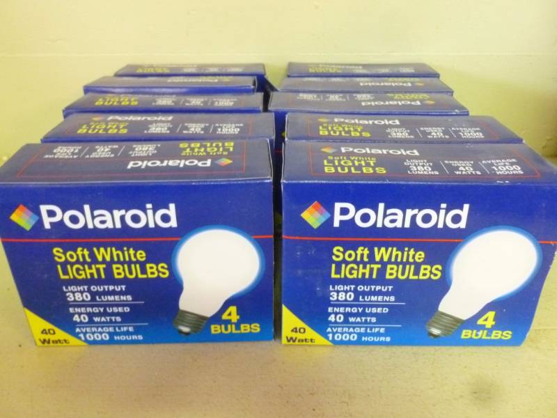 lot 233 image: New Light Bulbs