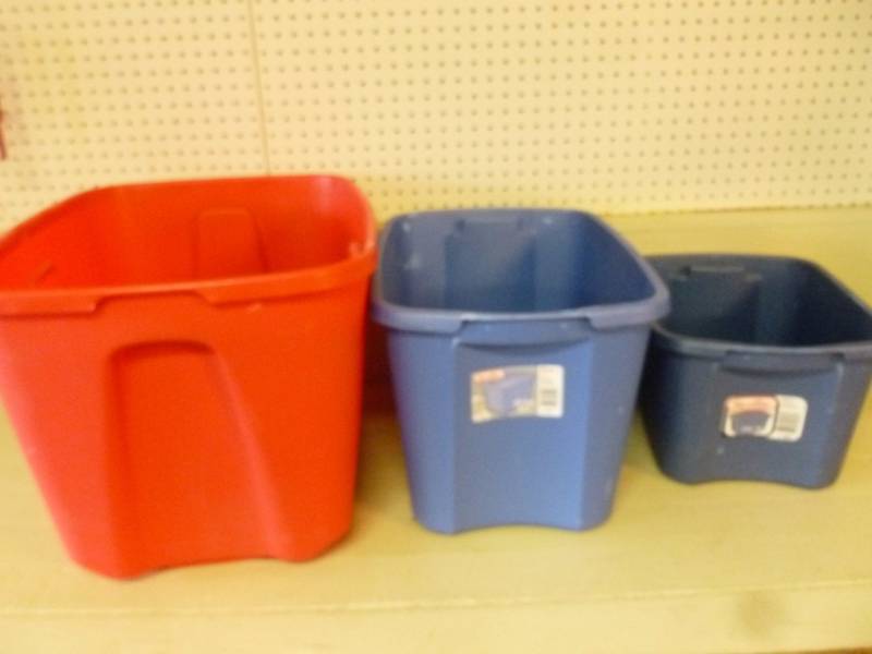 lot 284 image: Storage Totes