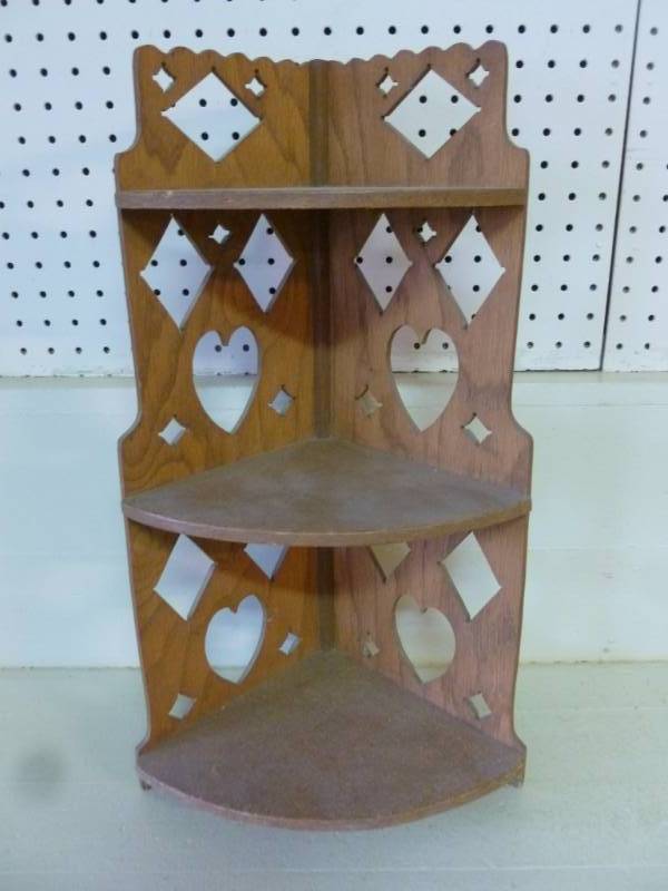 lot 288 image: Wall Shelf