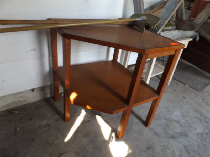 Corner Shelf LOT