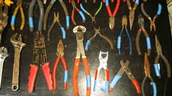 SnS Auctions # 208 Garage cleanout