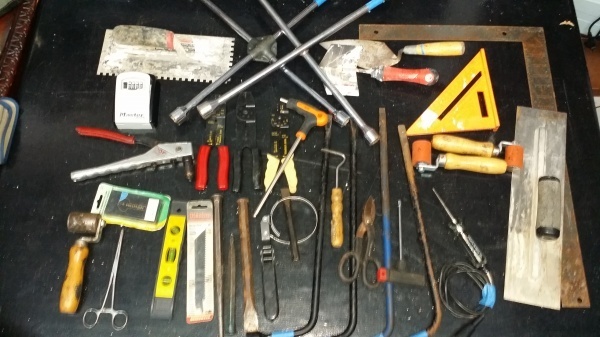SnS Auctions # 208 Garage cleanout