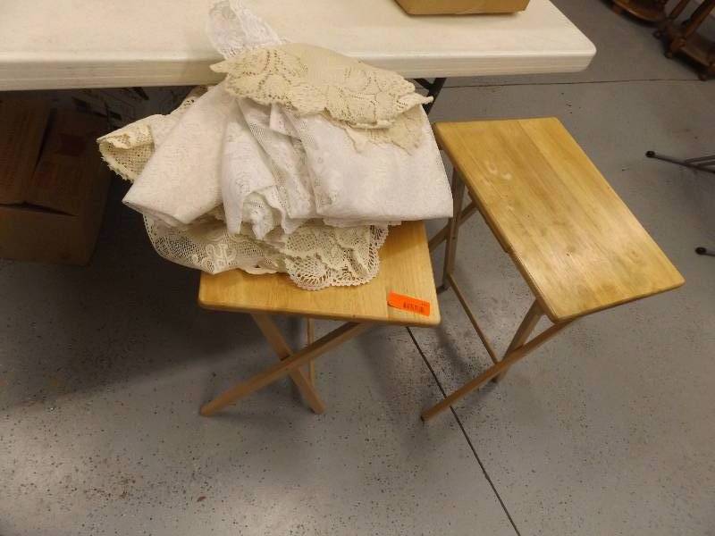 Tv Trays and Doilies