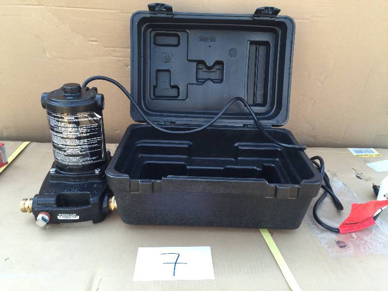 lot 7 image: RIDGID Pro Transfer 12 HP Utility Pump Model # TP-500K NEW