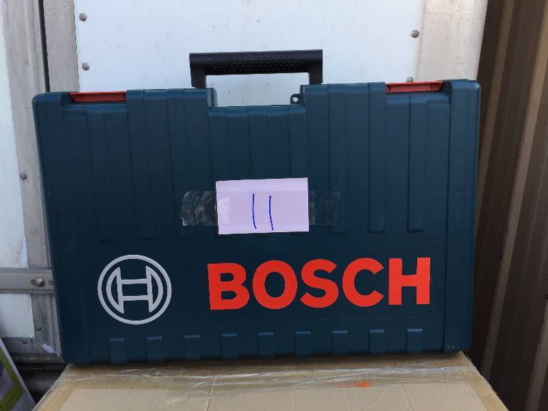 lot 11 image: BOSCH 2 in. 14 Amp Corded SDS-MAX Combination Hammer Model # 11245EVS NEW
