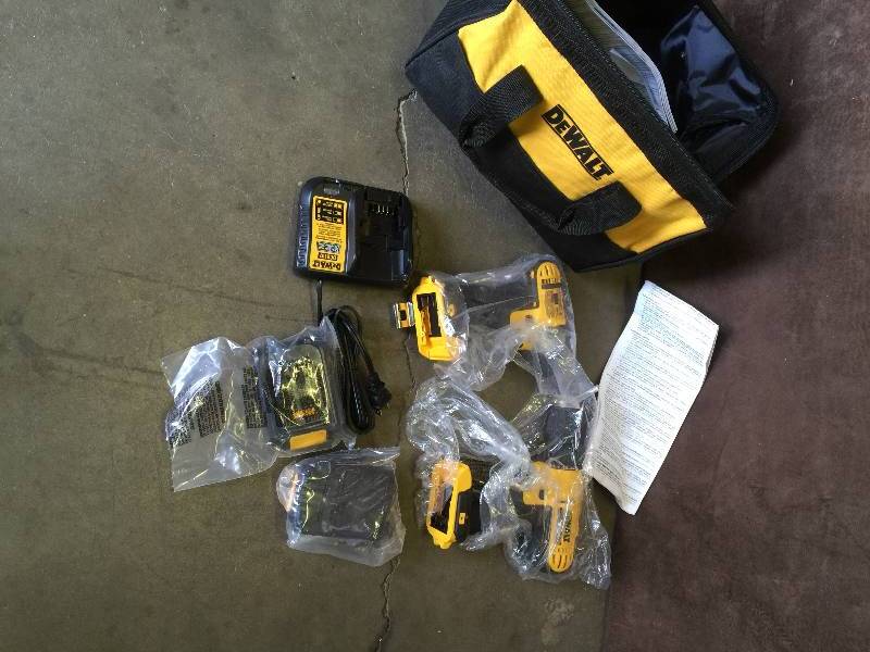 lot 63 image: DEWALT-DRILL-IMPACT-DRIVER-SET-KIT-DCK240C2-DCD771 New