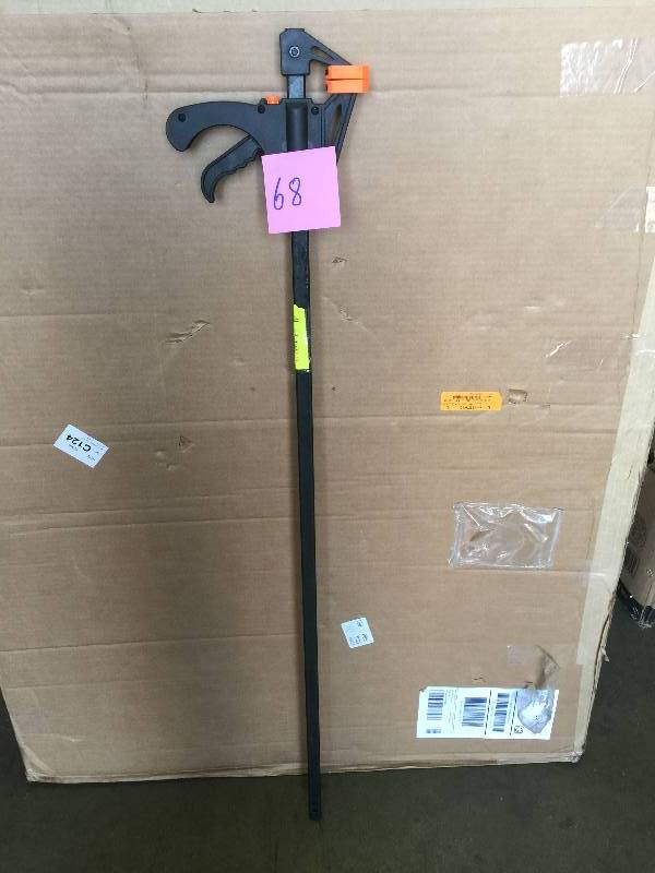 lot 68 image: 36 Quick Ratcheting Bar Clamp & Spreader New