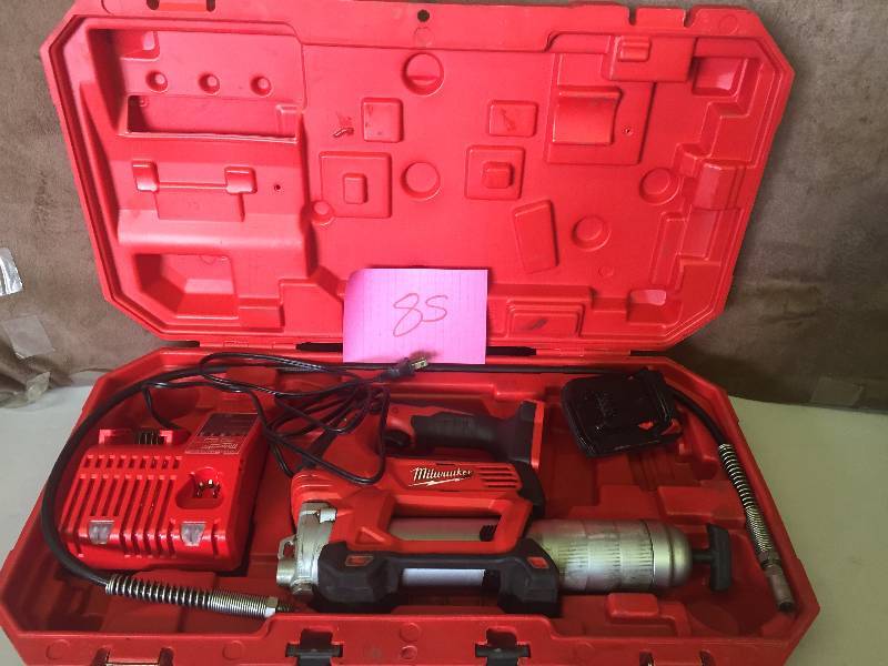lot 85 image: Milwaukee M18 18-Volt Lithium-Ion Cordless 2-Speed Grease Gun Kit