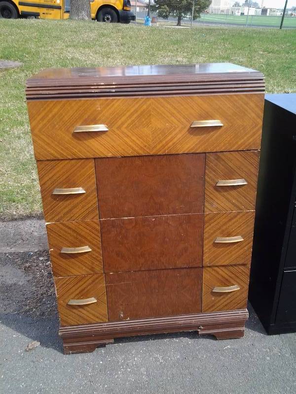 lot 38 image: Vintage 4 Drawer Waterfall Art Deco Chest