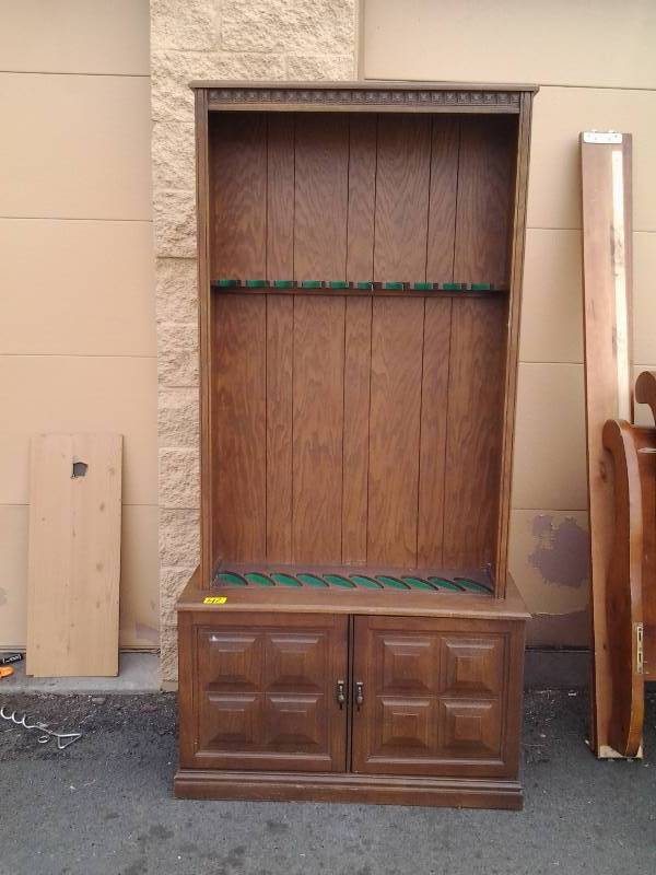lot 41 image: Gun CaseCabinet 37 x 13 x 75