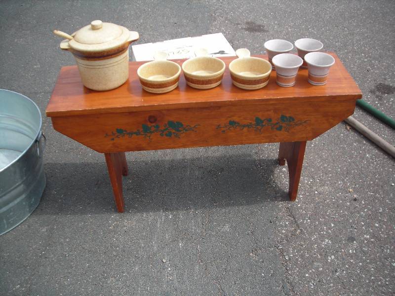 lot 60 image: Bench With Storage & Pottery Craft BeanSoup Pot,3-Bowls, 4-Cups