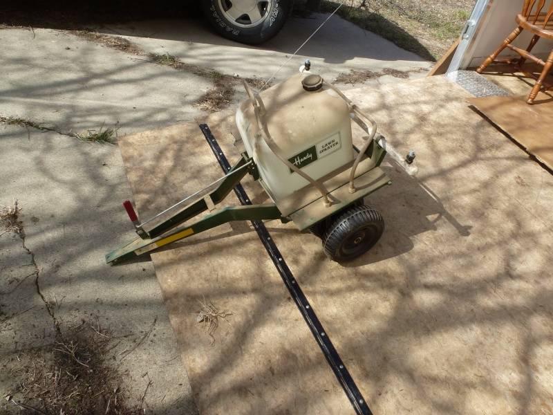 lot 28 image: Handy Sprayer