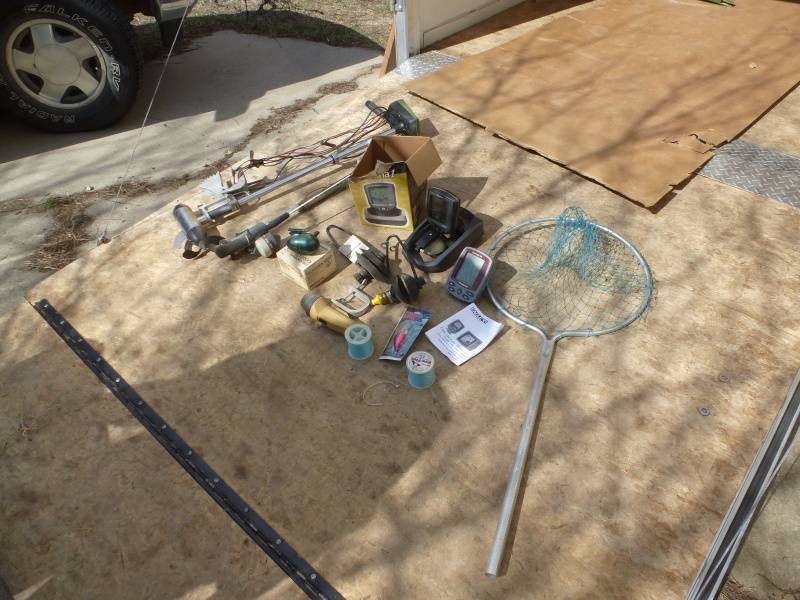 lot 33 image: Fishing Gear