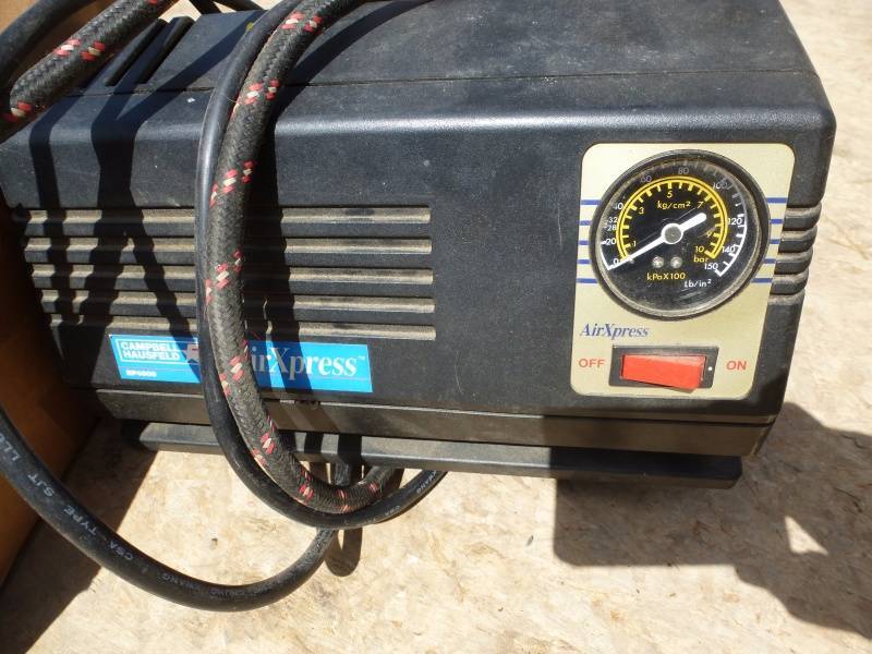 lot 51 image: Campbell Hausfeld Air Compressor