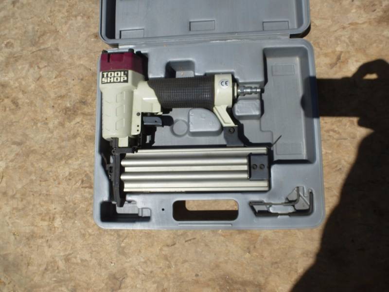 lot 85 image: Tool Shop Pneumatic Nail Gun