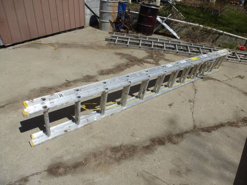 lot 99 image: Davidson Ladder