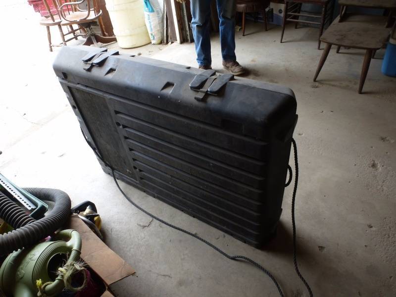 lot 173 image: Fish Trap Collapsible House