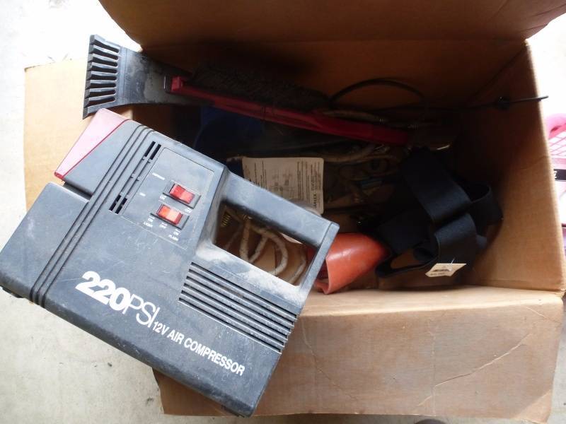 lot 183 image: Car Emergency Stuff