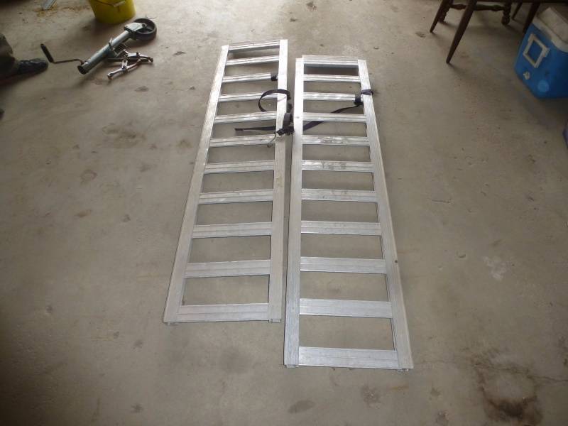 lot 184 image: Aluminum ramps