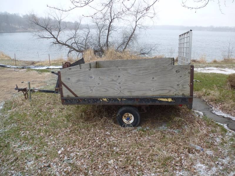 lot 22 image: Utility Trailer
