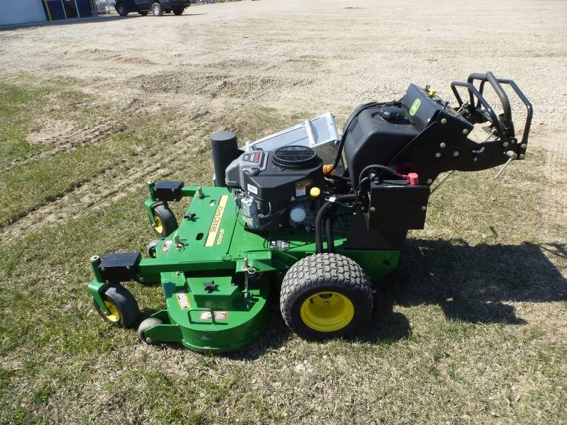 lot 5 image: John Deere WH48A Mower