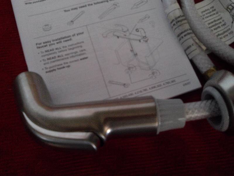 DELTA SINGLE HANDLE FACET AND SPRAYER