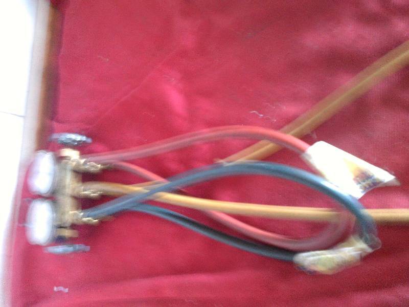 REFRIGERATION HOSES AND GAUGES
