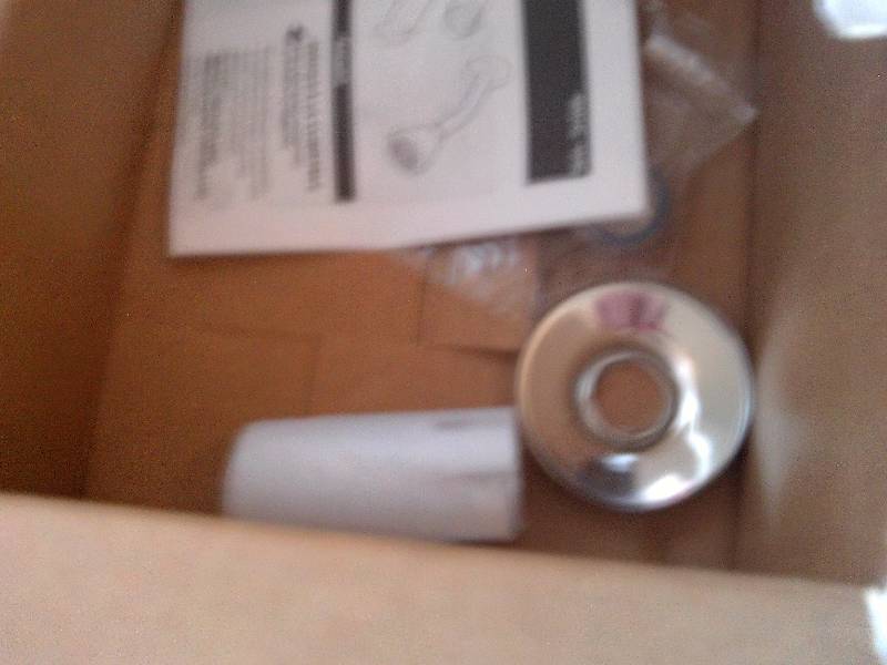 MOEN 2 HANDLED SHOWER AND TUB TRIM AND VALVE