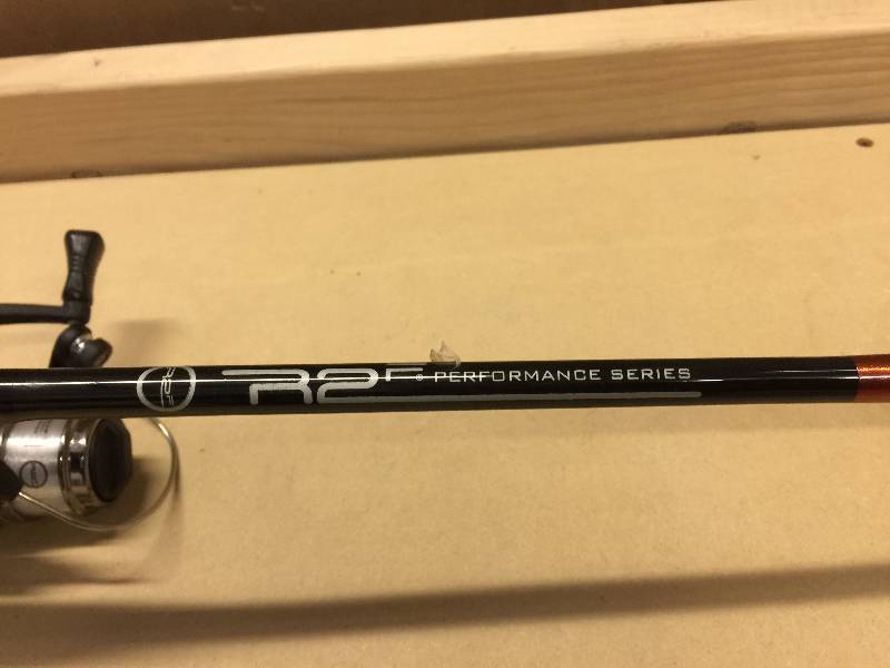 lot 3 image: R2F FISHING FISHING POLE AL-562MLS