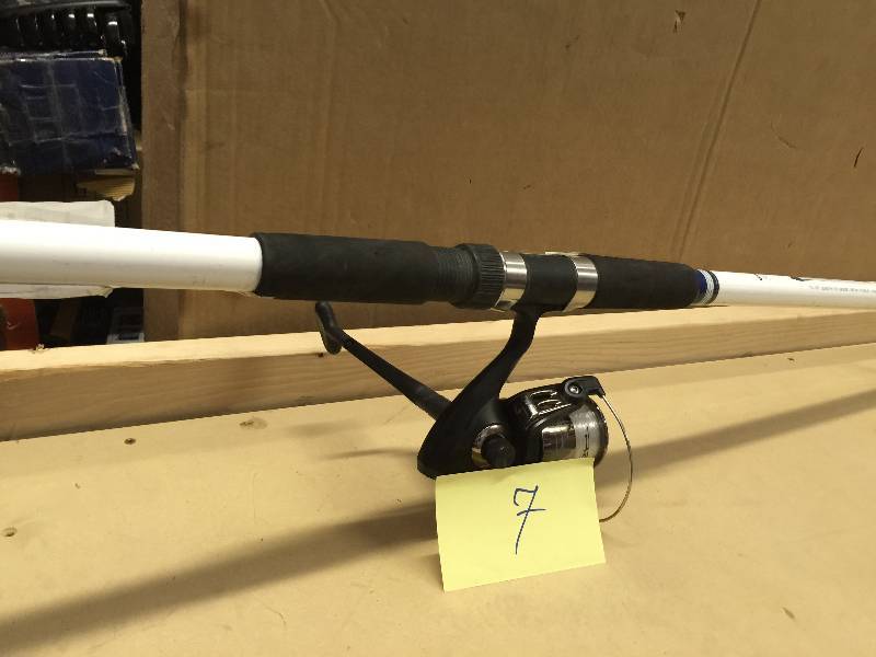 lot 7 image: Okuma Tundra Spin Rod 13 Med Heavy, 3Piece Tu130