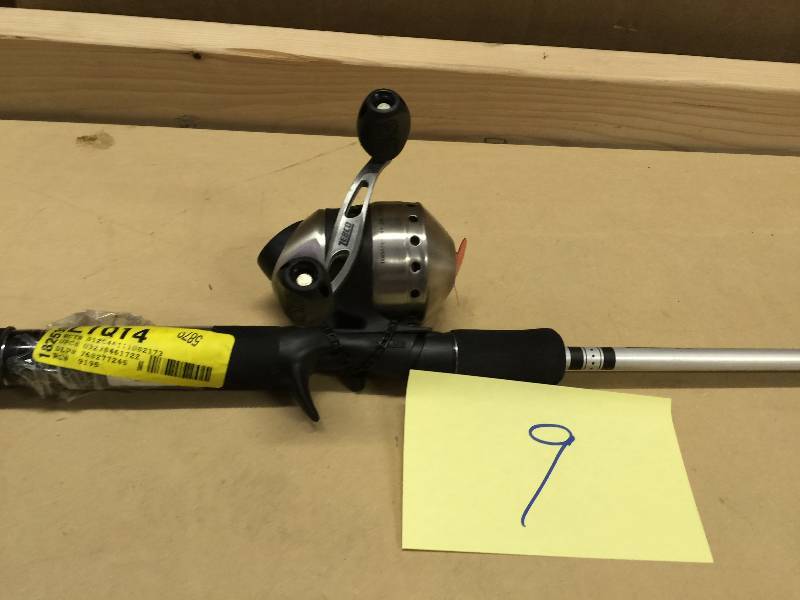 lot 9 image: Zebco 33602M Bite Alert Spincast Fishing Rod and Reel Combo
