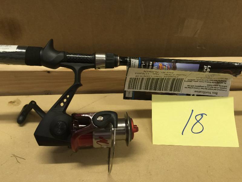 lot 18 image: Lews Laser Mark Rose 66 Baitcast Combo