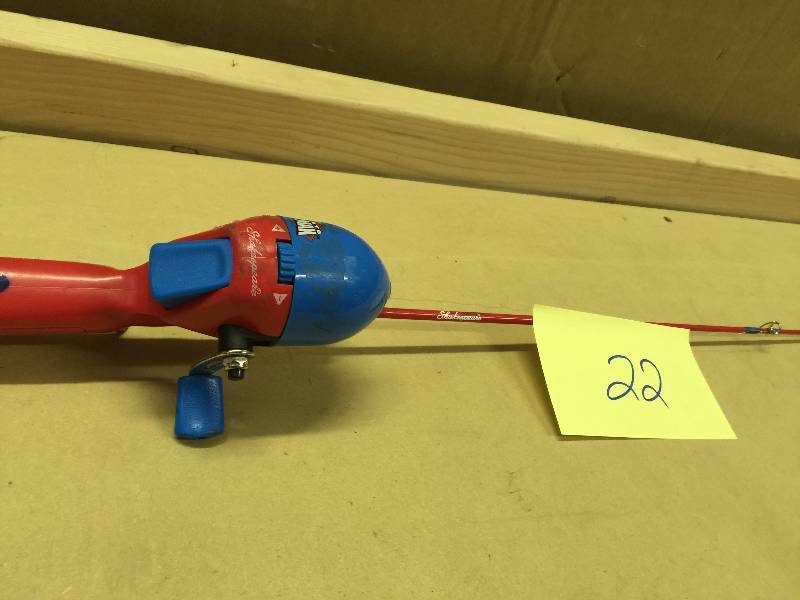 lot 22 image: Shakespeare Spiderman Fishing Rod  KIT