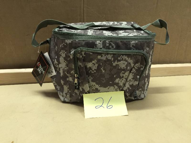lot 26 image: Extreme Pak LUCOOLD Heavy-Duty Digital Camo Water Repellent Coole